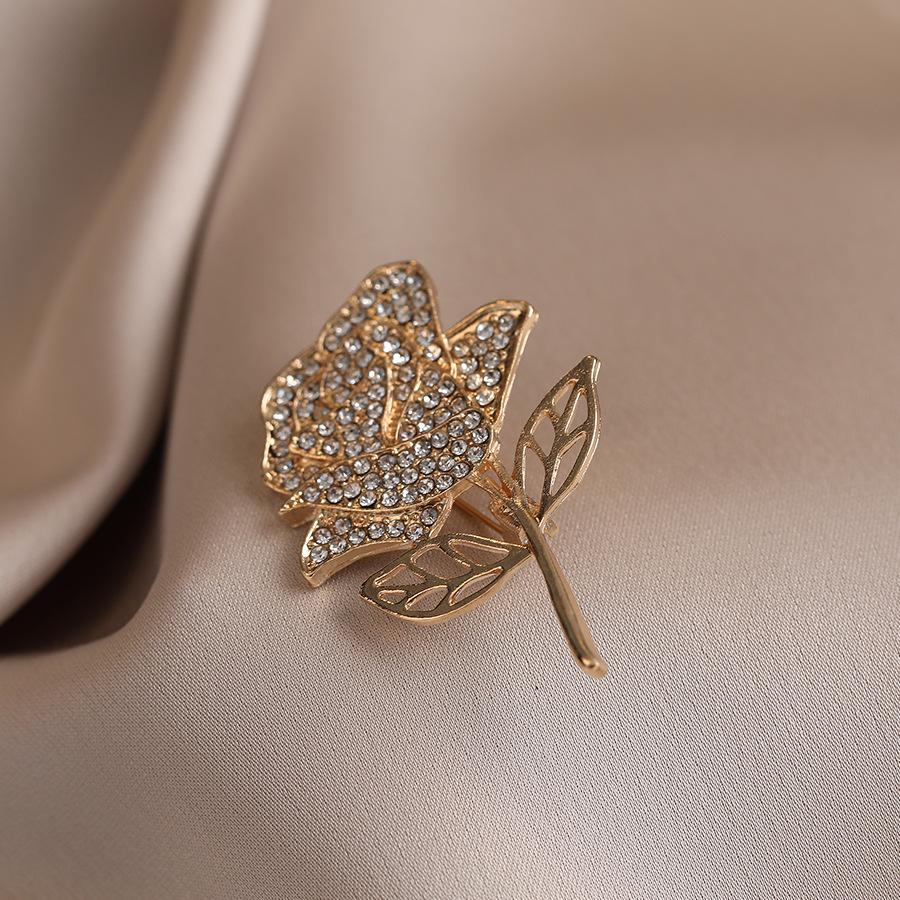 Versatile temperament rose brooch high-end women's suit corsage fashion personalized pin
