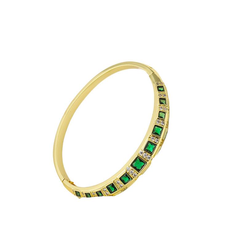 Modisches Leichter Luxus Neues Kupfervergoldetes Armband für Damen Französischer Stil Elegantes Zirkonia-Verschlussarmband