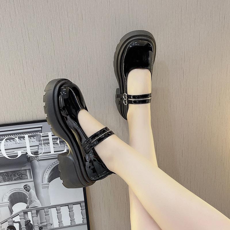 Schwarze Plateau-Pumps mit Knöchelschnalle für Damen im japanischen Lackleder-Mary-Jane-Stil, Damen-Punk-Lolita-Schuhe mit dicken Absätzen