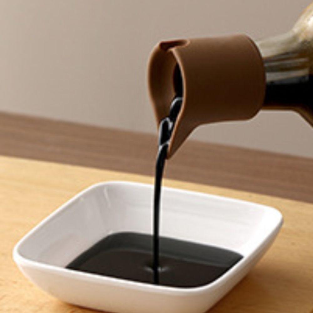 2Pcs Wine Saver Silicone Wine Stopper V-Shaped Pour Spout Airtight Beverage Bottle Sealer Leakproof Wine Sealing Cap Champagne