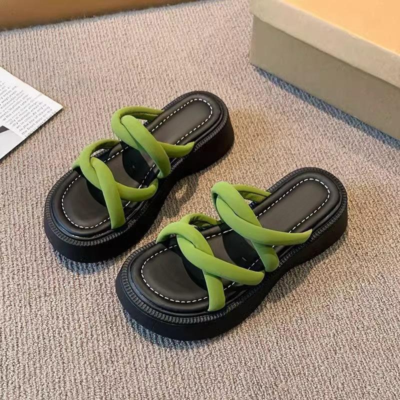 Lightweight heightening cross sandals women's outer wear 2025 summer new small thick-soled slippers foreign-style versatile muffin shoes