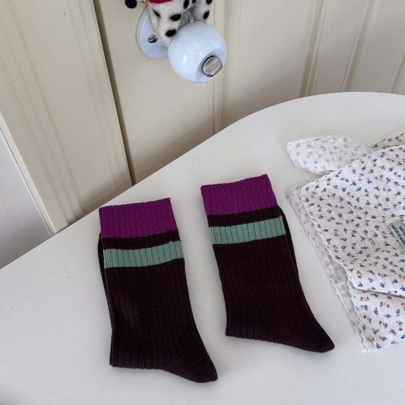 

IColor-blocked Mid-calf Socks, Autumn Girl-style Color-blocked Double-needle Casual Socks 1 pair темно-коричневого