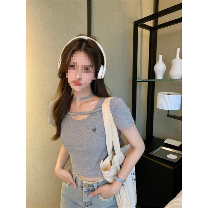 

Chic Summer Crop Top: Unique Design, Waist Cutout, Short Sleeve, Sexy & Sweet Vibe. Extra Large