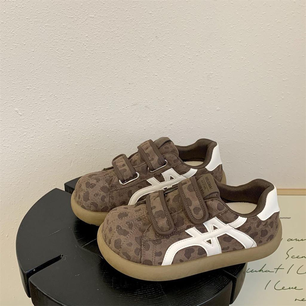 Leopard print series fashion round head comfortable casual shoes new autumn Velcro niche ins board shoes