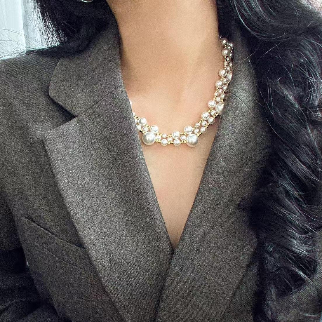 

Vintage High-Gloss Design Sense Woven Gold Ball Strong Light Pearl Collarbone Chain Necklace Evening Chain