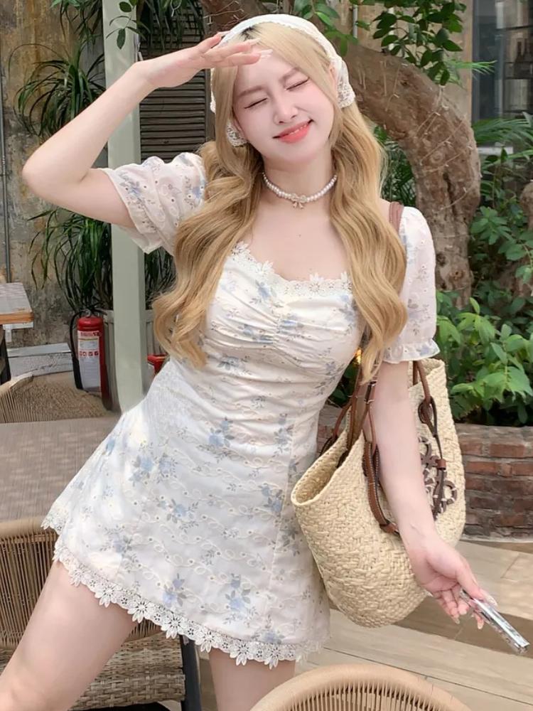 Sommer Fee Floral Mini Kleid Frauen Neue Süße Elegante Designer Kleidung Weiblichen Koreanischen Hohe Taille Solide Y2k Quadrat Kragen Kleid