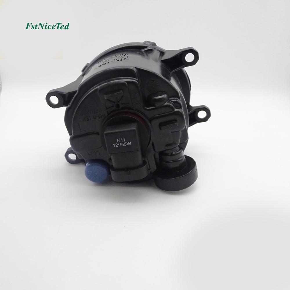 Fog Light  Suitable for:Toyota Crown 2013   OE:81210-0W060 RH 81220-0W050 LH
