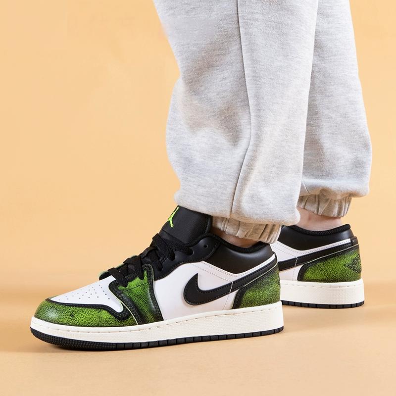 Jordan 1 Low Wear Away Electric Green GS DO8244-003
