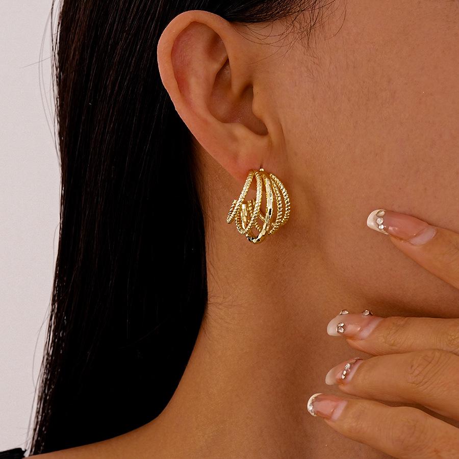 Elegant Geometric Silver Stud Earrings - Versatile Multi-Layer C-Shaped Design for Women, Perfect for Any Occasion