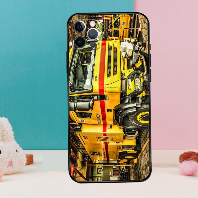 

Fire Truck Phone Case For iPhone 17 Air 16 15 14 13 12 11 Pro Max 12 13 mini 15 16 Plus 16e Cover Coque iPhone 16 Plus