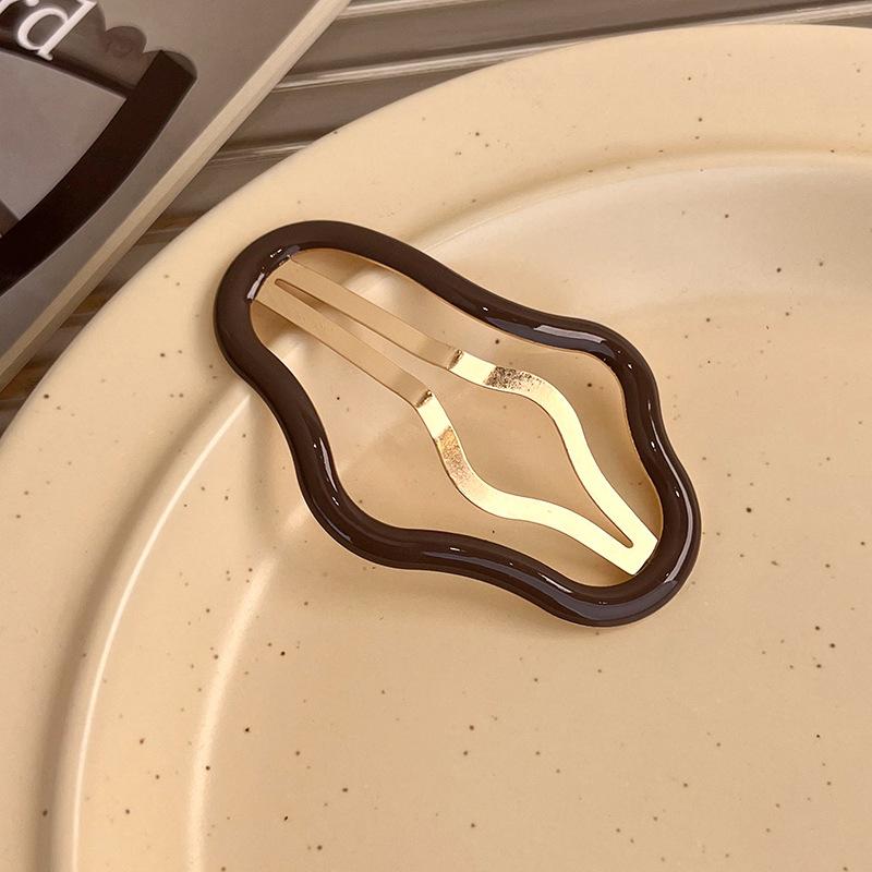 Fashion New Clouds Shaped Hollow Hair Clips Bangs Clip for Woman Girls Sweet HairPins Solid Geometry Barrettes Headdress