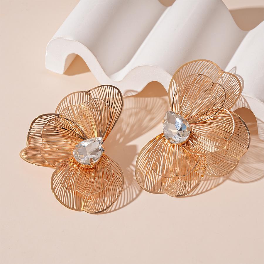 Diamond Flower Petals Steel Needle Earrings Vacation Wind Earrings