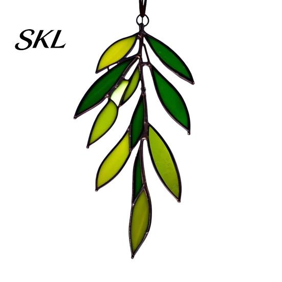 Stained Glass Leaf Art Acrylic Hanging Pendant, Waterproof Sunproof Window Hanging, Decorative Pendant Ornament with Colorful Light Effects for Garden