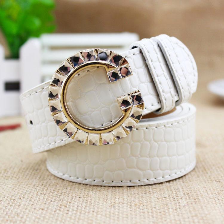 

Классический широкий ремень из ПУ с ромбовидной пряжкой и каменным узором, женский белый