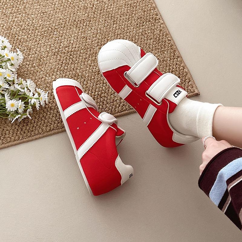 Hässlich süße Brotschuhe Damen Herbst vielseitig Nische trendige Marke Shell Zehen dicke Sohle leichte Freizeitschuhe