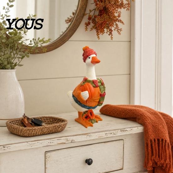 Quirky Seasonal Ornament Goose Statue, Decorative Lawn Ornament, Durable Resin Rustic Style Garden Animal Sculpture Figure, for Patio
