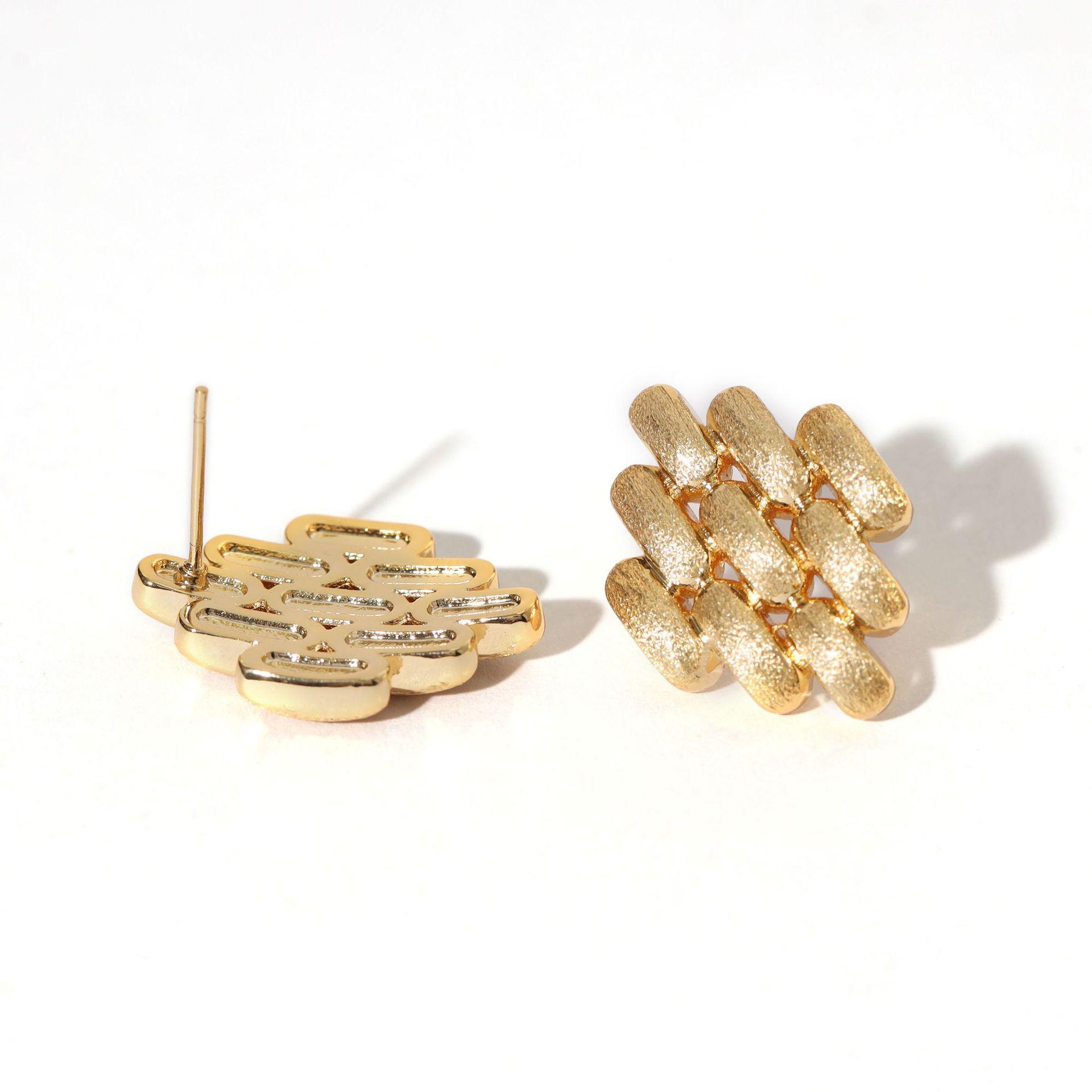 

K real gold pure hand-drawn woven European and American stud earrings light luxury high-end ear jewelry ins popular earrings