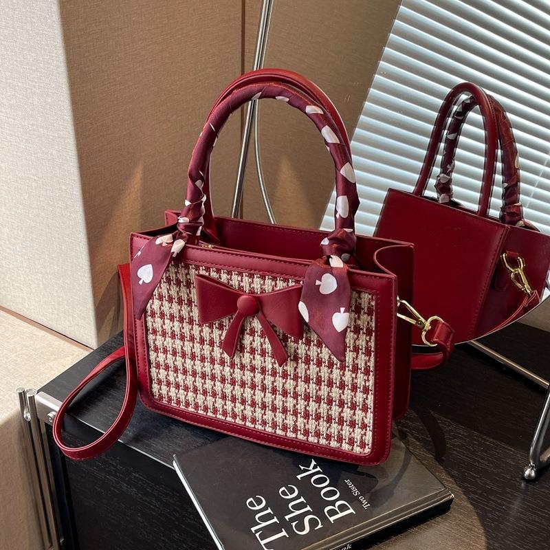 New Textured Wedding Bag Women's Red Wedding Bag Messenger Bag Portable Shoulder Messenger Bag
