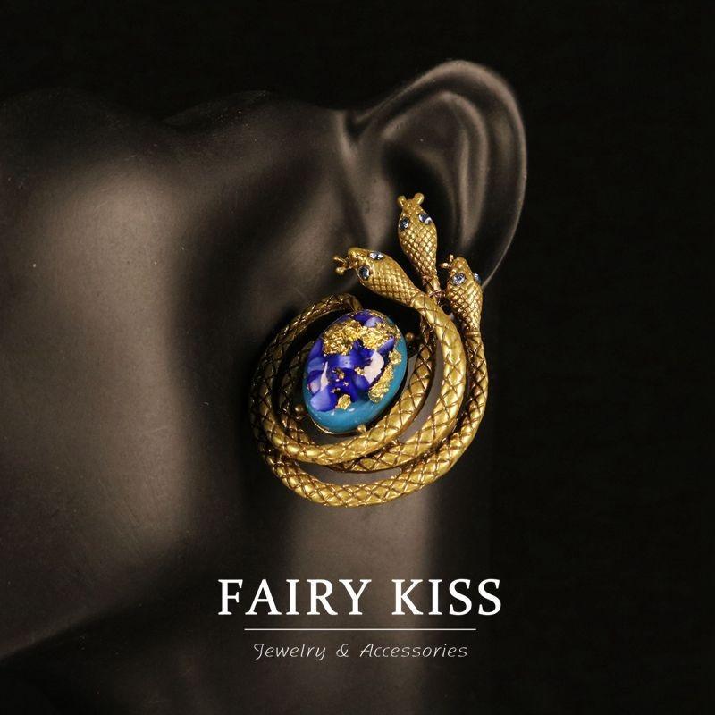 Brooch Stud Earrings, Light Luxury Retro Personalized Design High-end Set