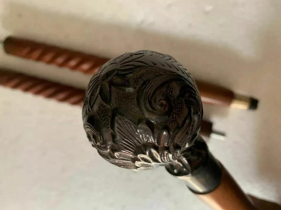 Laska z uchwytem z mosiężnej głowy wilka, zabytkowa, drewniana, w stylu wiktoriańskim