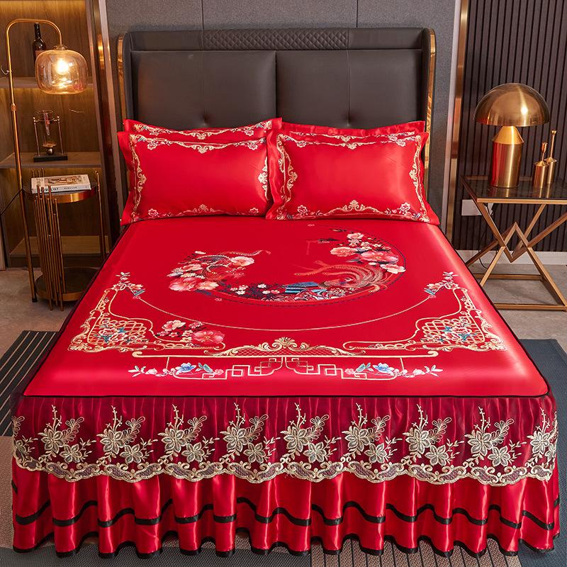 Luxuriöser roter Bettrock aus Hochzeitsspitze, eisweiche Matte, Tagesdecke im chinesischen Stil für Doppelbetten, dreiteiliges Set, maschinenwaschbar
