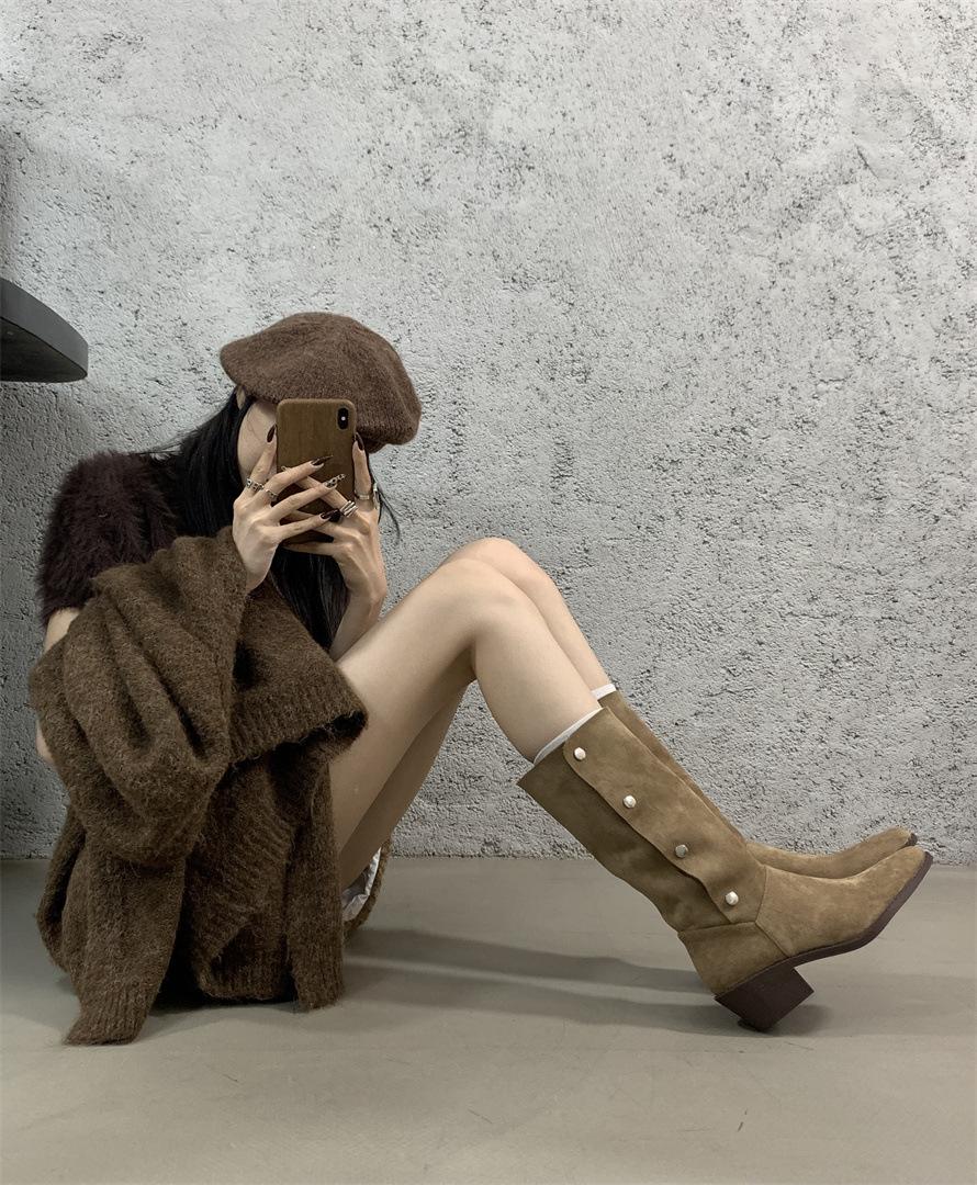 

Pointed mid-tube stacking boots for women s 2025 autumn and winter new retro wind pleated suede boots, thin and versatile women s short boots 39 хаки