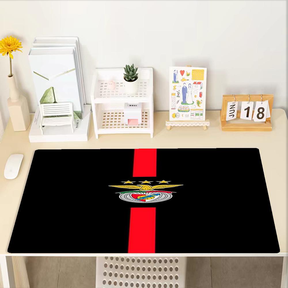 Benfica Thema Mauspads, Rutschfeste Gummiunterseite, Multifunktionales Büro- & Heimdekor, Perfekt für die Personalisierung des Arbeitsplatzes.
