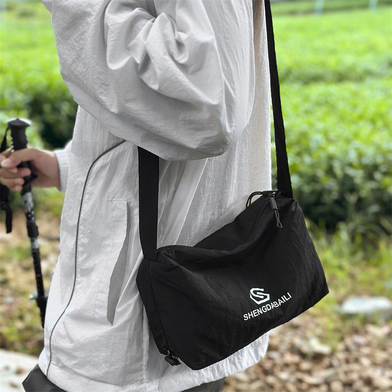 Large Capacity Shoulder Bag Commuter Crossbody Bag