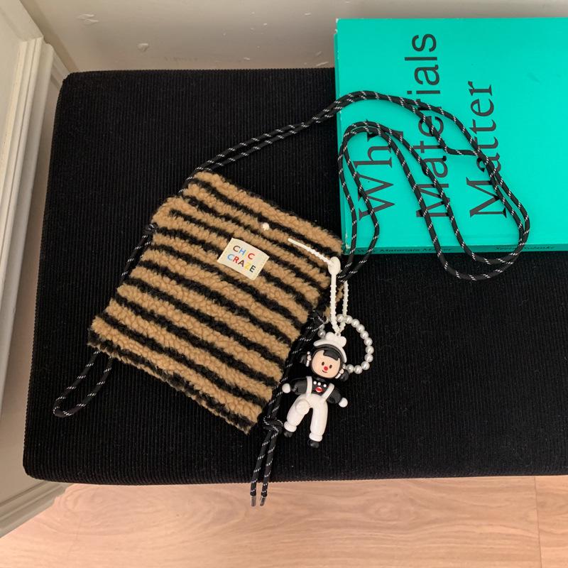 Plüsch Umhängetasche im koreanischen Stil mit Regenbogen-Punkten in Rosa für Mädchen