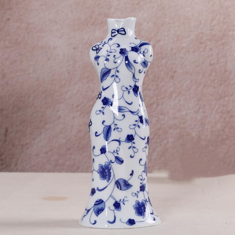 Antique Blue and White Chinese Porcelain Vase - European & American Handicraft for Flower Arrangements