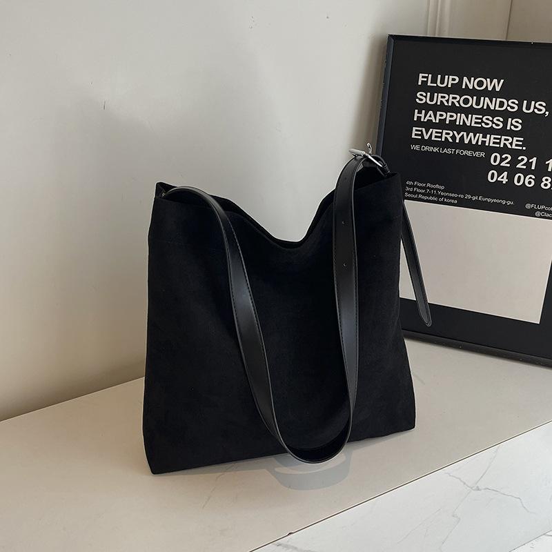 

Женская сумка для мам из мытой кожи, большая вместимость, модная сумка через плечо, повседневная женская сумка чёрный