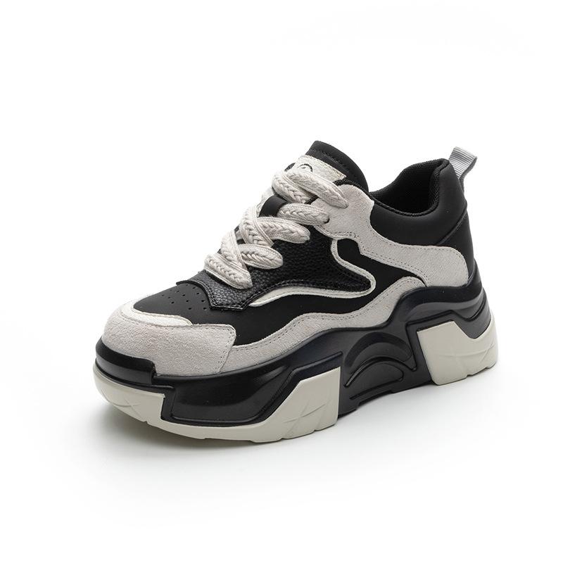 2025 autumn new little white shoes female student sports shoes Internet celebrity casual fashion dad shoes versatile thick sole