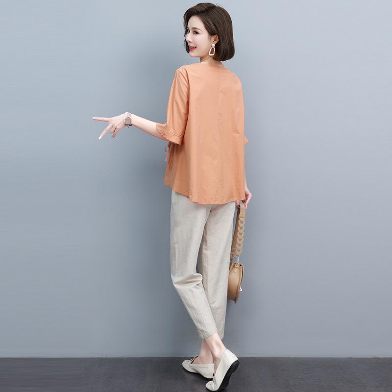 Mom's 2025 Fashion Cotton Linen Casual Two-Piece Suit: Short Sleeve Summer Style for Middle-Aged Women
