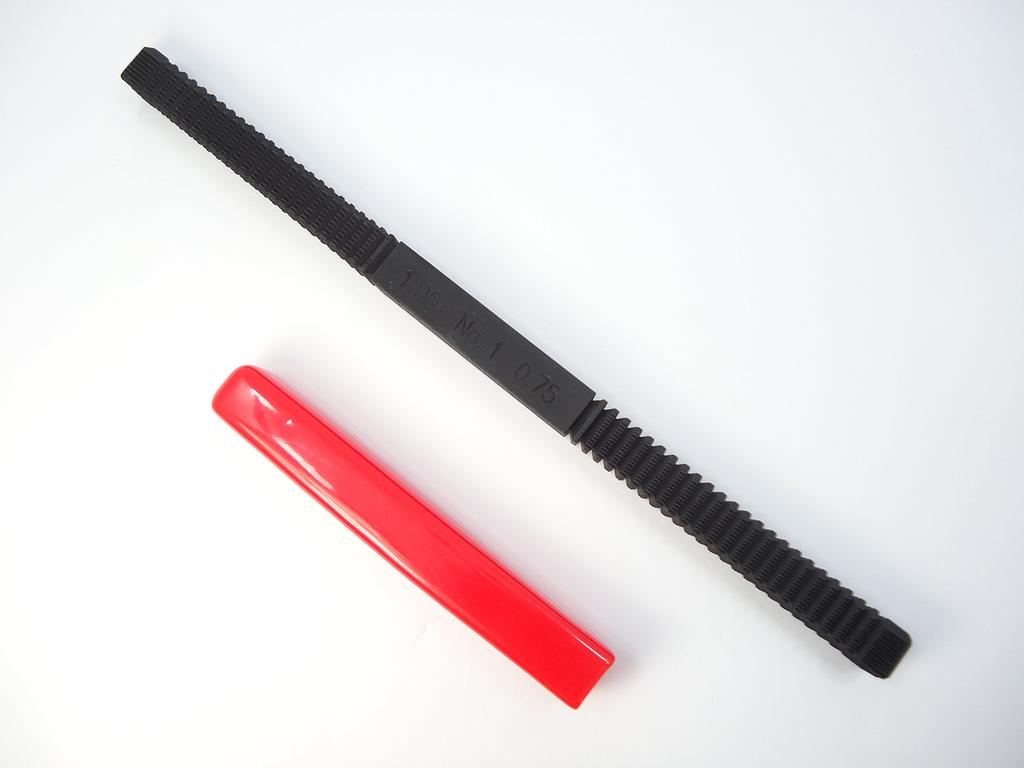 Bolt-type tap and die set with screw pitch file, metric sizes, thread repair tool, M6x1, M8x1.25, M10x1.25, M10x1.5, M12x1.25, M12x1.5, M12x1.75