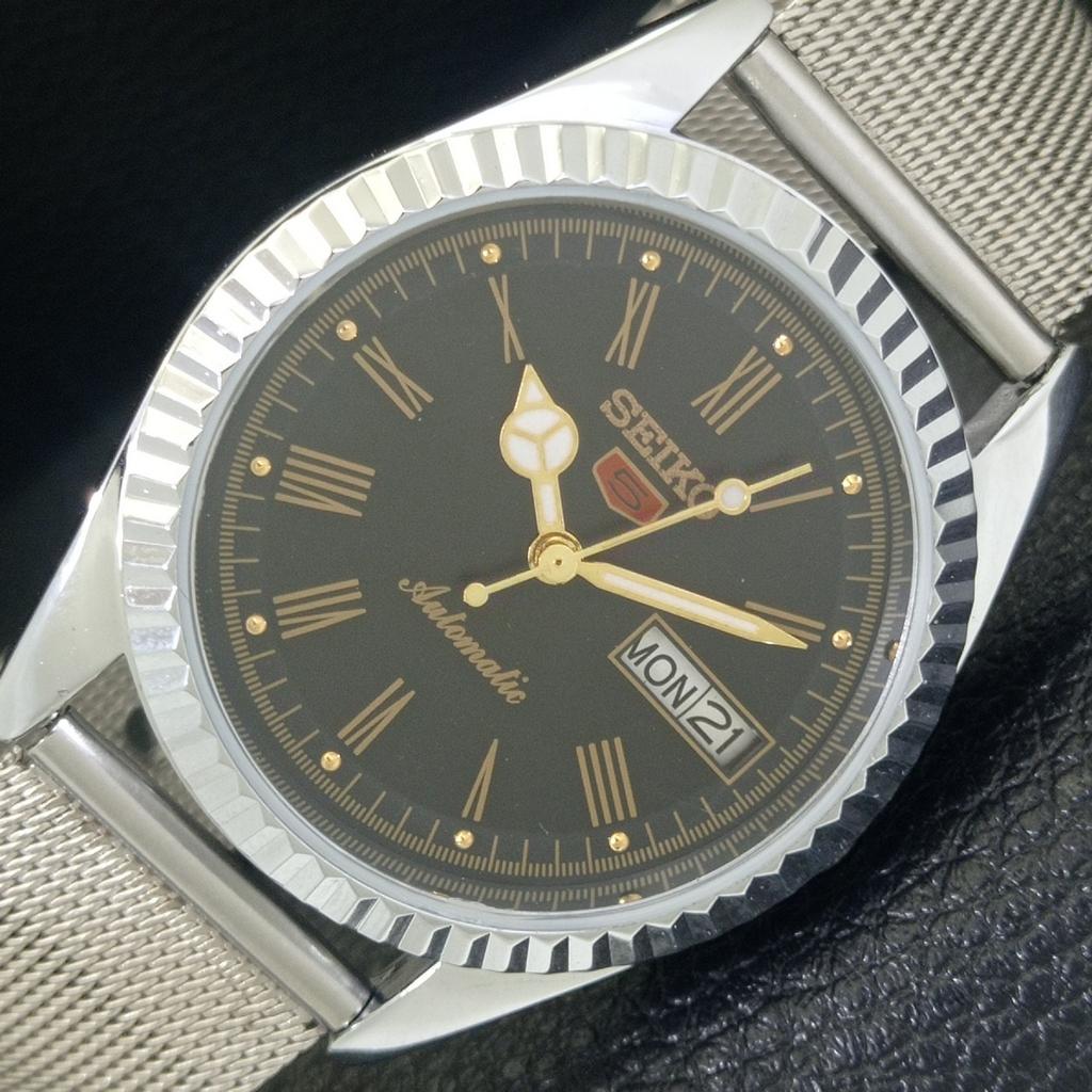 

REFURBISHED VINTAGE SEIKO 5 AUTOMATIC JAPAN MENS ROMAN FIGURE WATCH a442047-1