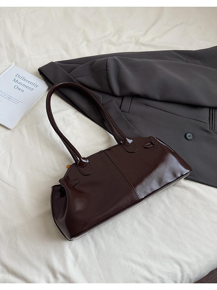 Simple and Versatile Shoulder Bag, High-end Casual Commuting Underarm Bag
