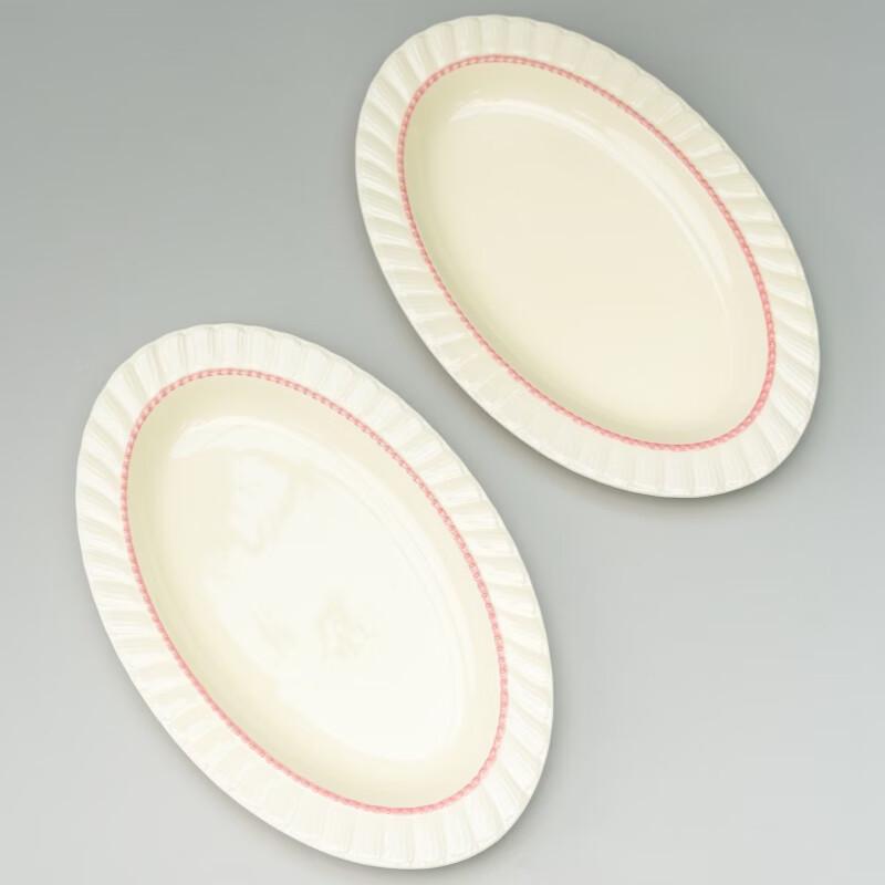 

Hao Ya 12-inch Pink Underglaze Ceramic Fish Plates (Set of 2)