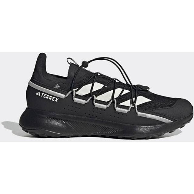 

Черные кроссовки adidas Terrex Voyager