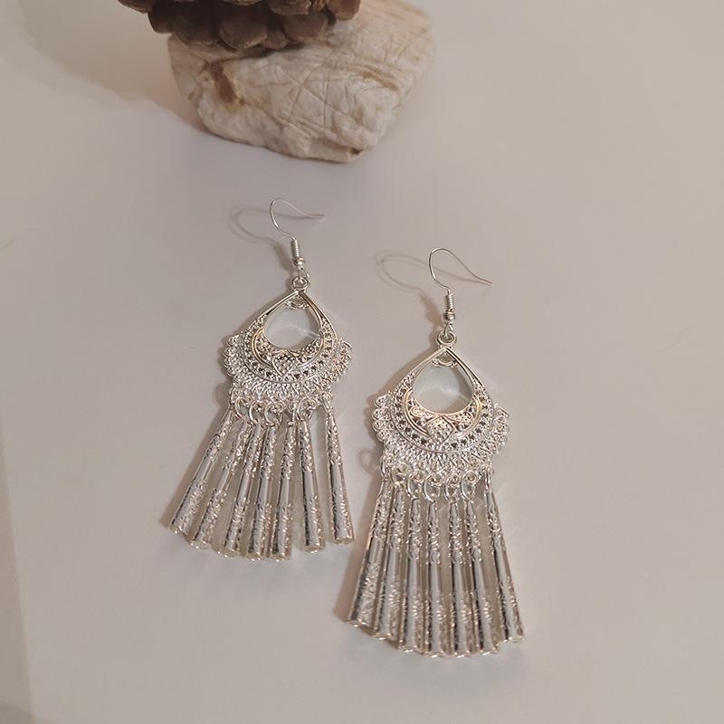 Seaside Vacation Retro Ethnic Style Handmade Fringed Earrings Femininity Yunnan Miao Versatile Long Earrings