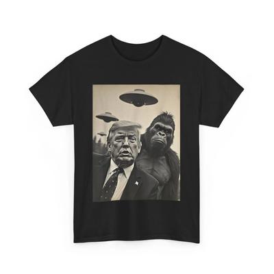 Divertente maglietta Trump Bigfoot Selfie con Ufo Alieni Strani