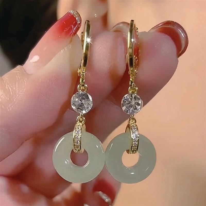 Women New Retro Chinese Style Buckle Fashion Earrings Temperament Long Palace Style Earrings Gift Jewelry