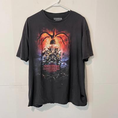 T-shirt da uomo Stranger Things Taglia 2XL Nera Sbiadita Usurata Strappata