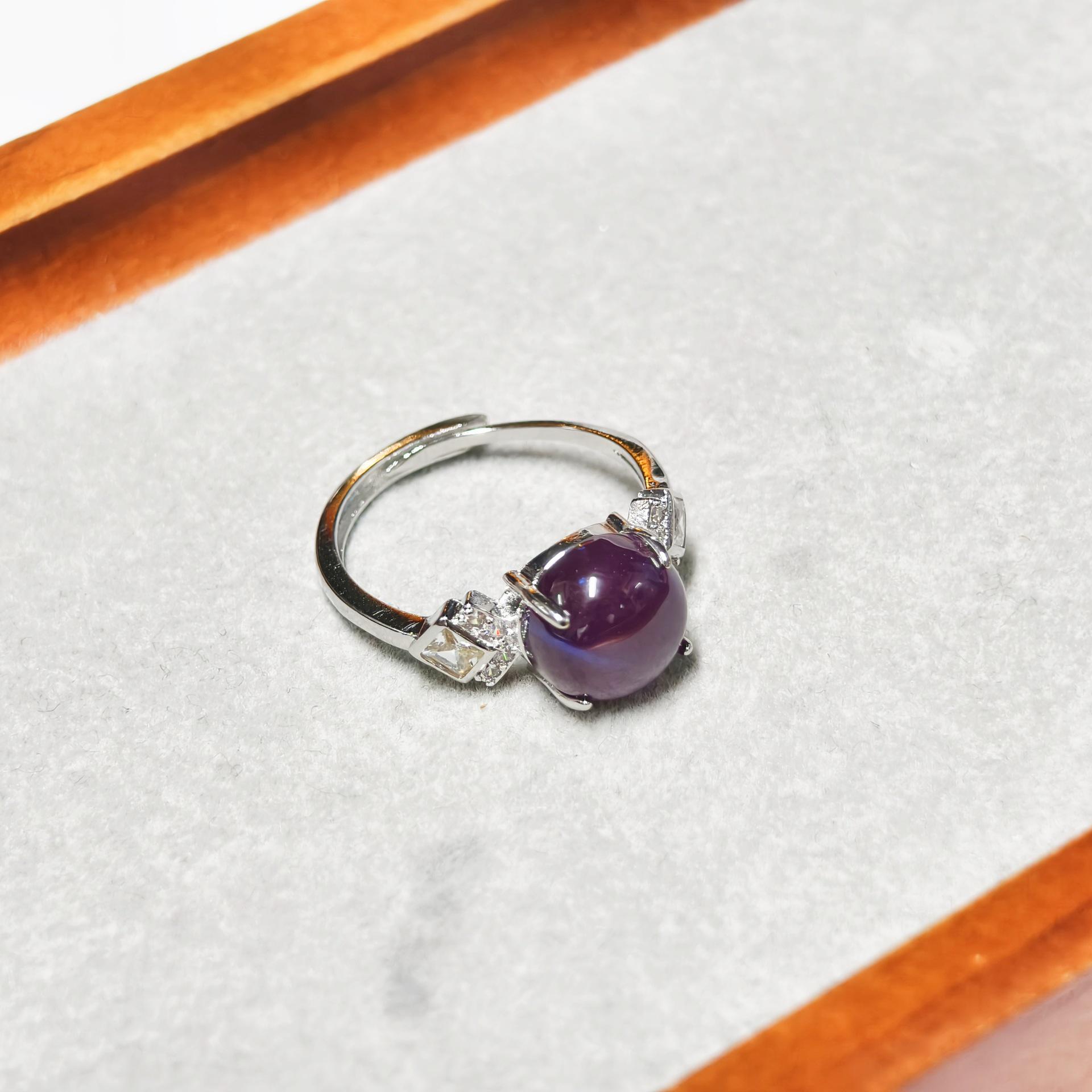 Gesi En Jewelry Purple Starlight Collection: Shimmering Three-Piece Set with Stud Earrings, Ring, and Pendant.