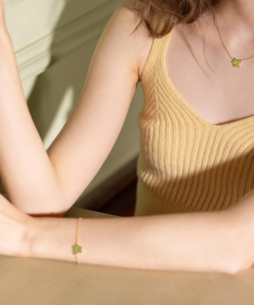 Lola Rose Ivy Green Onyx Bead Pendant Chain Bracelet