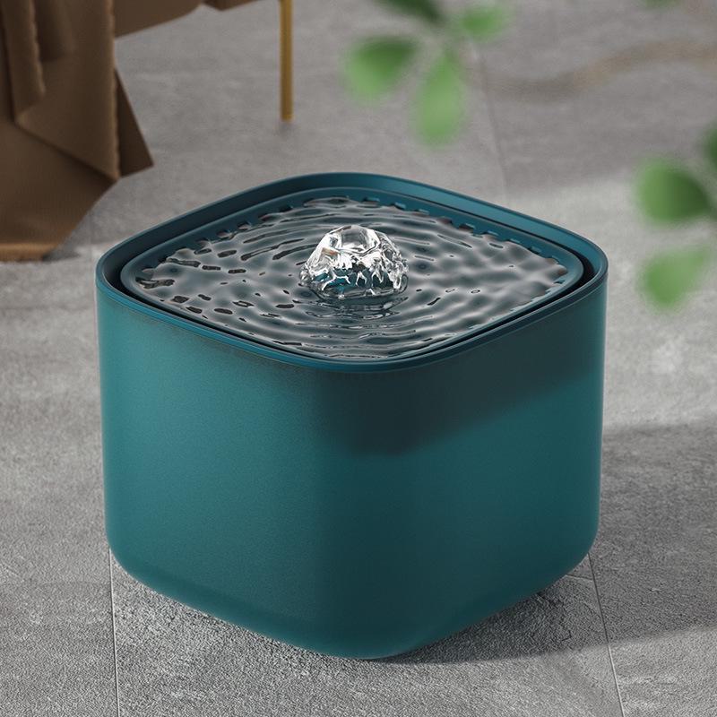 Smart Pet Fountain Automatic Water Filter Large Capacity for Cats Dogs Quiet Pump 2L/3L