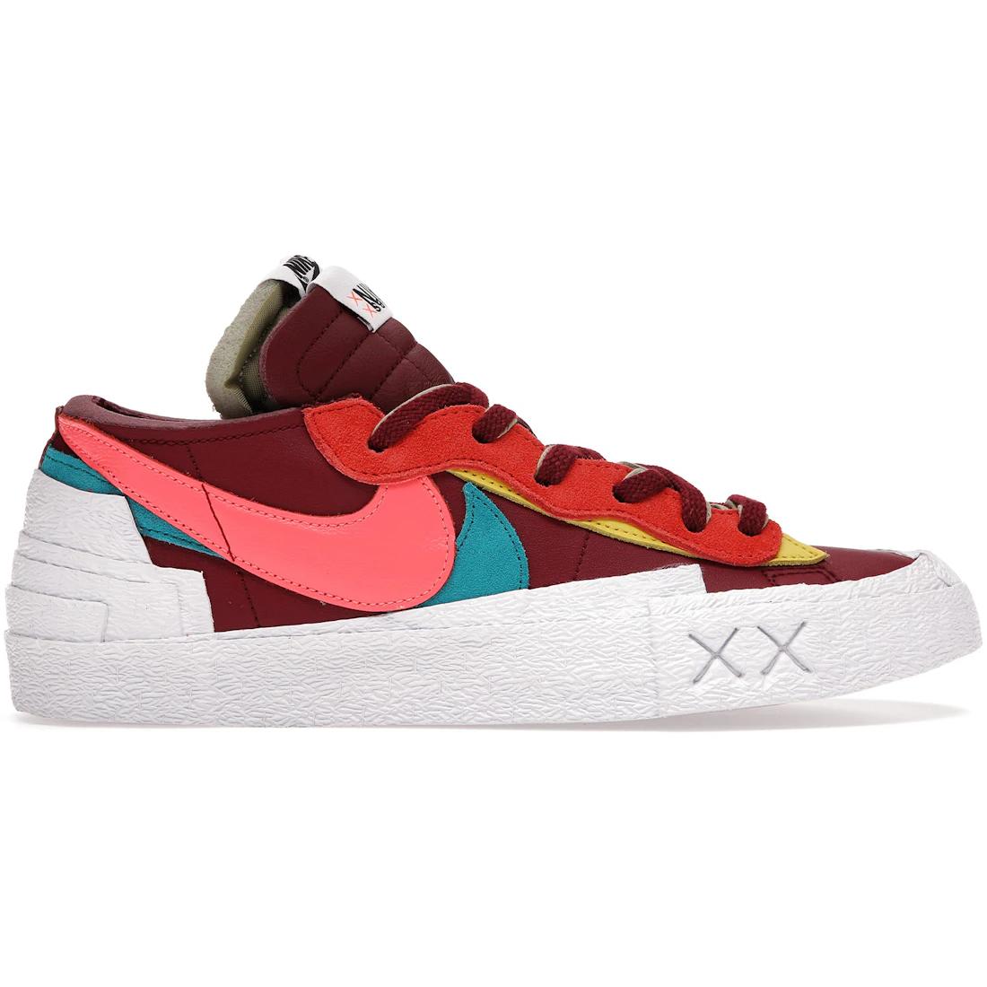 

Sneaker Nike Blazer Low sacai KAWS Red(DM7901-600) 36.5