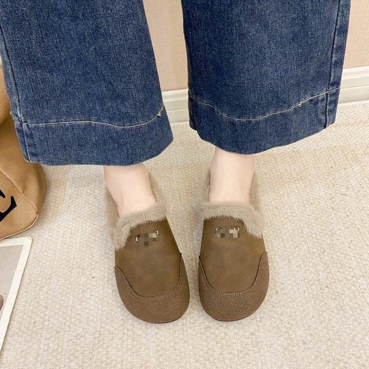 Cotton shoes are worn outside in winter, new winter fluffy single shoes, piled warm flat-soled Doudou shoes.