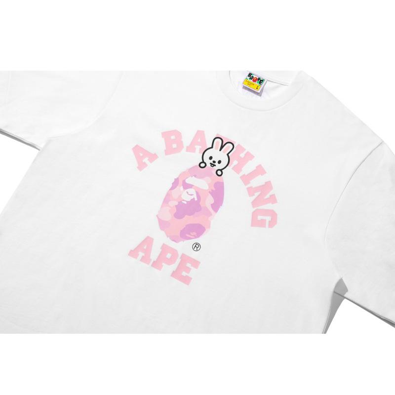 [VORBESTELLUNG] STRAY KIDS × BAPE – Leebit COLLEGE TEE (Lee Know Ver.)