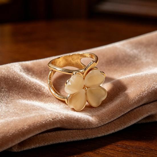 Four-leaf Clover Women Silk Scarves Clip, Fashion Scarves Buckle, Scarf Ring Wrap Holder Clamp, Scarf Ring for Shawls Clothing