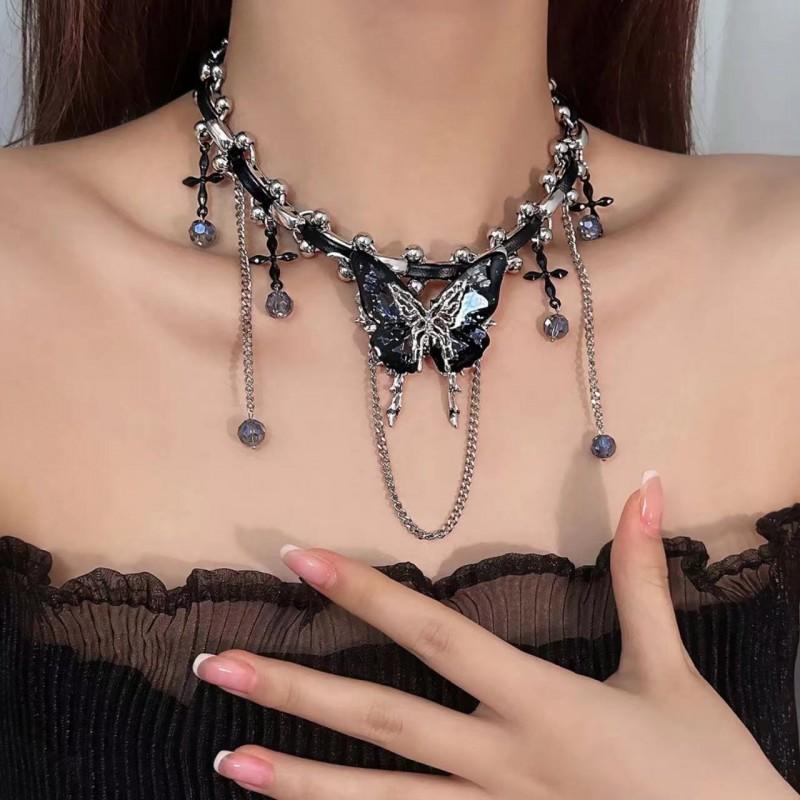 Edgy Leather Butterfly Choker Necklace Women Minimalist Statement Locket Chain Sweet Punk Style Lightweight Adjustable